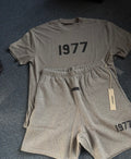 1977 ‘dark oatmeal’ Short Set
