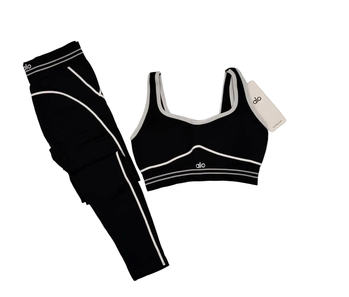 Alo Yoga AirBrush Heart Throb Set ‘Black’